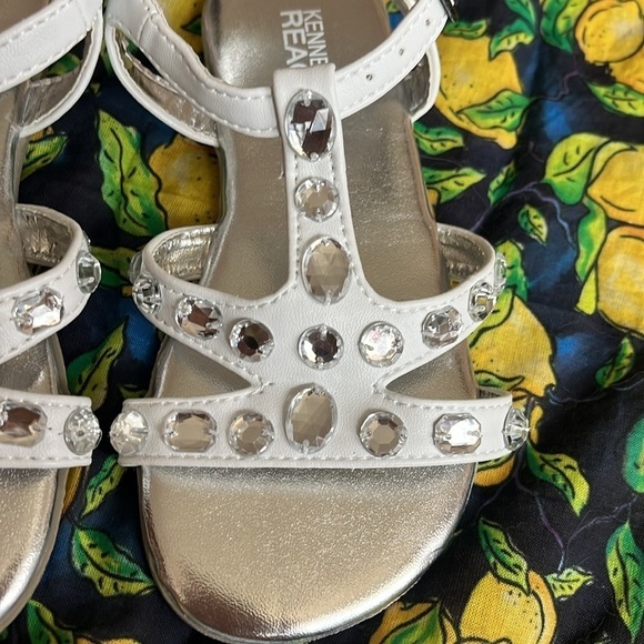 Brand New Kenneth Cole Reaction White Ankle Strap Sandals Beaded Sparkly Gems - Picture 3 of 15